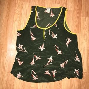 2for$20 Lucky Brand Tank tip